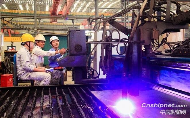 馬尾造船3艘成品油船分別開(kāi)工上臺(tái)