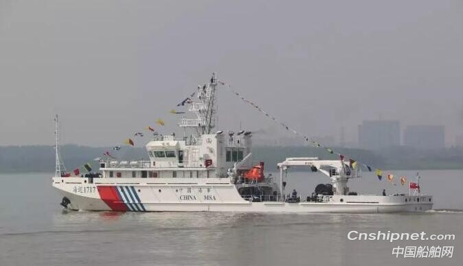 武船1200噸級中型航標船提前交付
